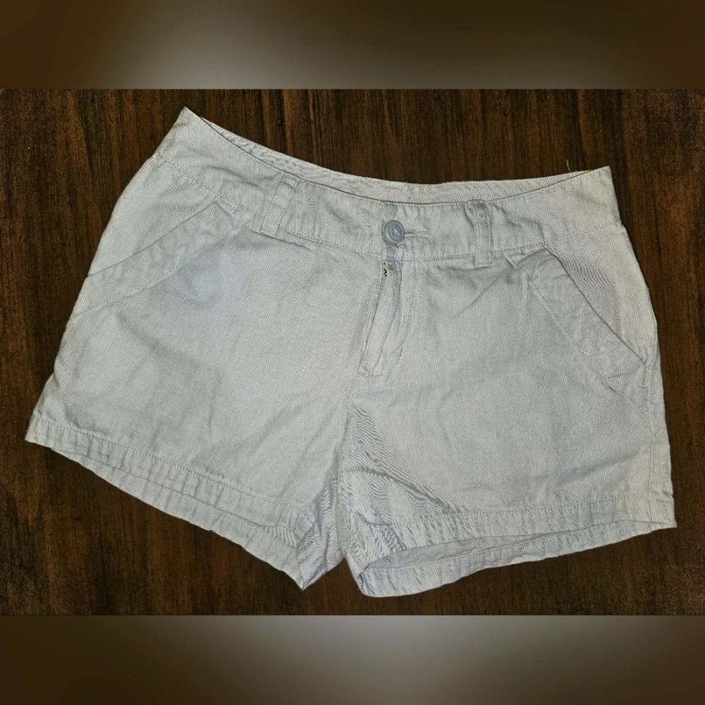 Columbia women's shorts in size 6/4L